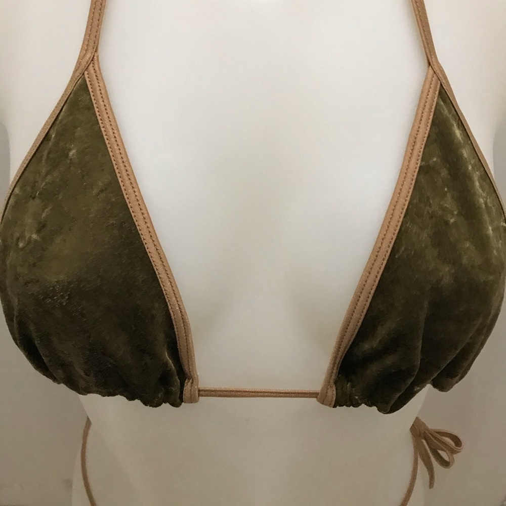 Bikini - Picture 2 of 6